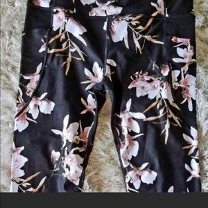 Athleta XLT Stashpocket Leggings NWT